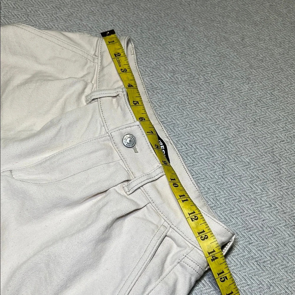 Joe Fresh Women's Cream Cuffed Denim Shorts.  Size 25 - Picture 4 of 9